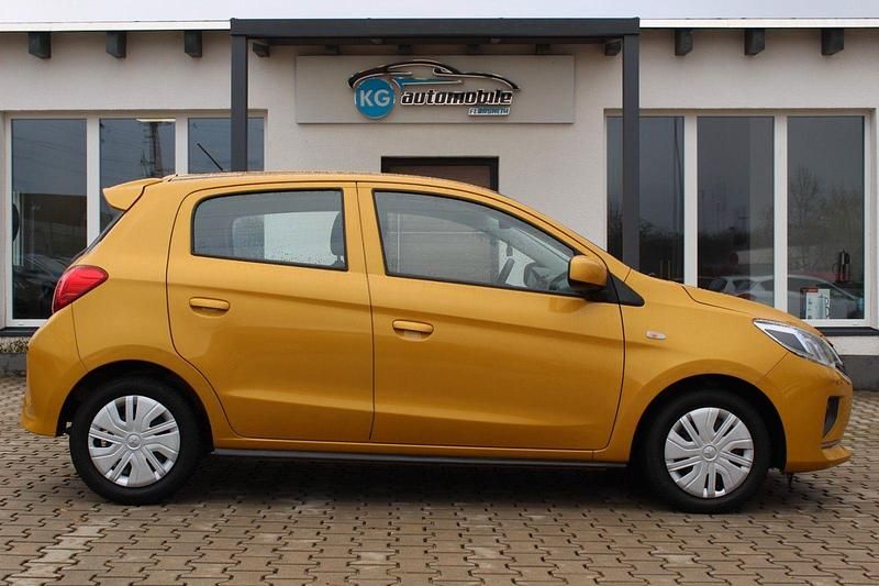 Gebraucht Mitsubishi Space Star Select 71 PS (52 kW) 2023 Gold Kleinwagen