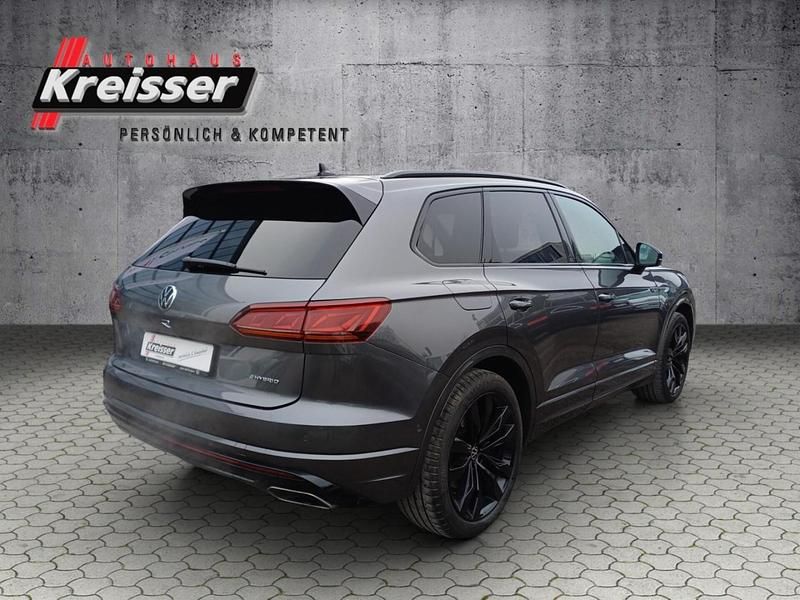Gebraucht VW Touareg R 462 PS (339 kW) 2021 Grau SUV