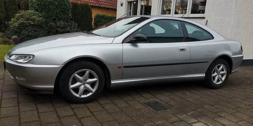 Gebraucht Peugeot 406 Coupe 132 PS (97 kW) 1998 Silber Coupé