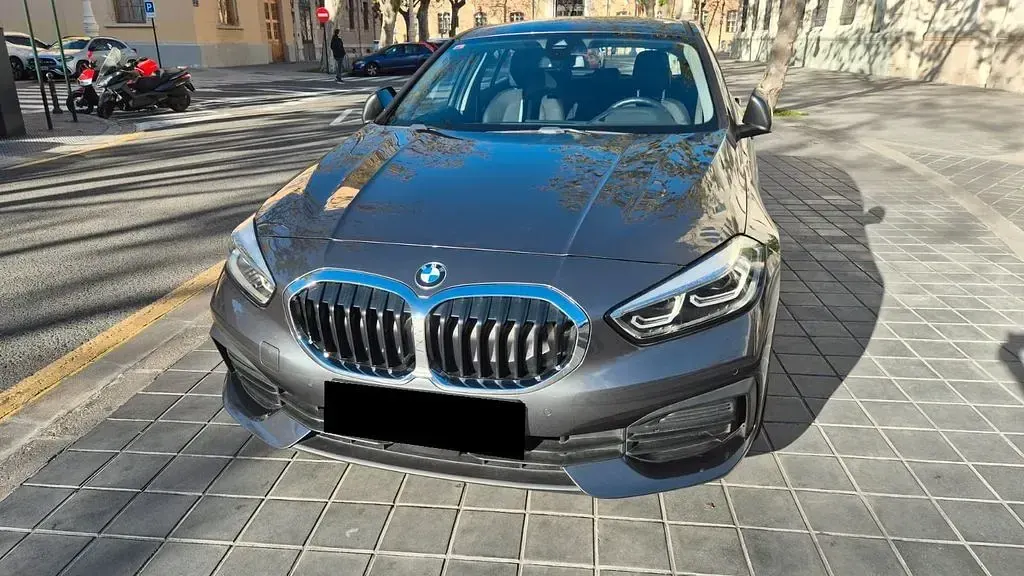 Gebraucht BMW 118 140 PS (102 kW) 2021 Grau Kleinwagen