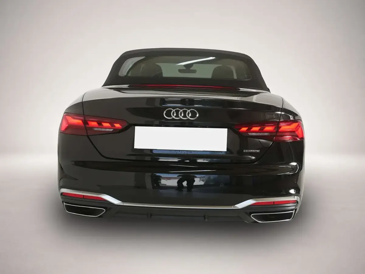 Gebraucht Audi A5 Cabriolet S-Line 265 PS (194 kW) 2024 Mythosschwarz metallic Cabrio