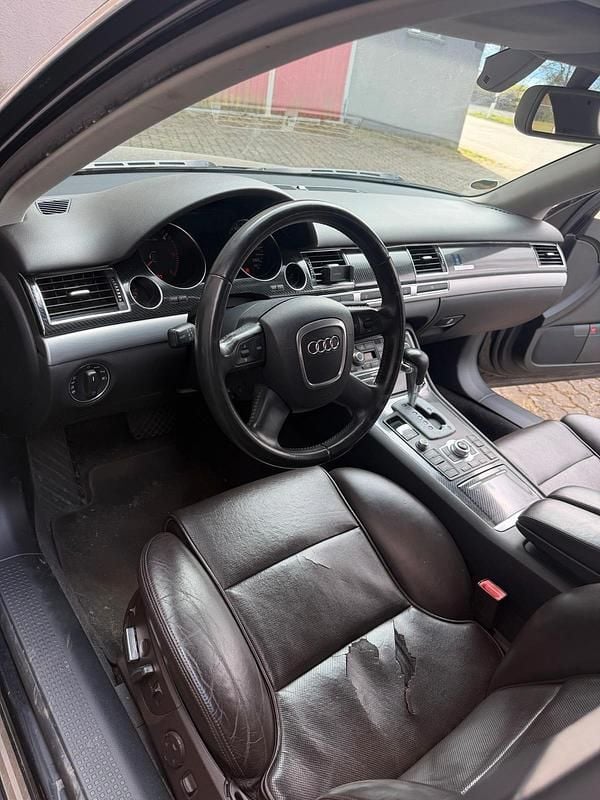 Second-hand Audi A8 232 CP (170 kW) 2009 Negru Berlinǎ