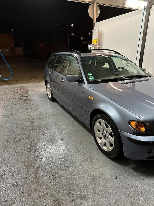 Gebraucht BMW 318 116 PS (85 kW) 2005 Blau Kombi
