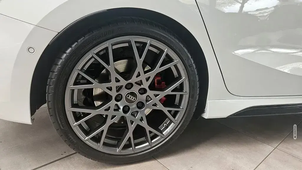 Gebraucht Audi RS3 Sportback Comfort 400 PS (294 kW) 2025 Weiß Kleinwagen
