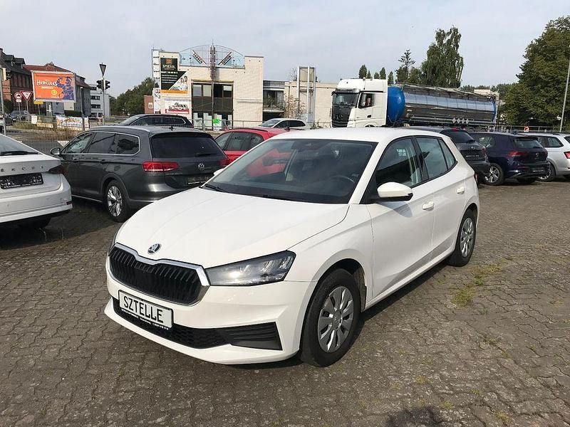 Gebraucht Skoda Fabia Active 80 PS (58 kW) 2023 Weiß Kleinwagen