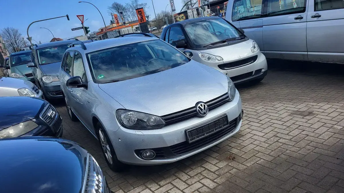 Używany VW Golf VII Match 105 KM (77 kW) 2013 Srebrny Kombi