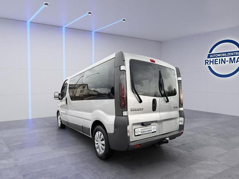 Gebraucht Renault Trafic Privilege 135 PS (99 kW) 2004 Silber Van / Kleinbus