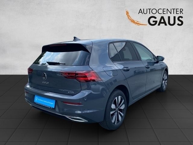 Gebraucht VW Golf VIII Move 110 PS (80 kW) 2023 Delfingrau metallic Limousine