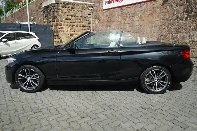Gebraucht BMW 218 Advantage 136 PS (100 kW) 2020 Schwarz Cabrio