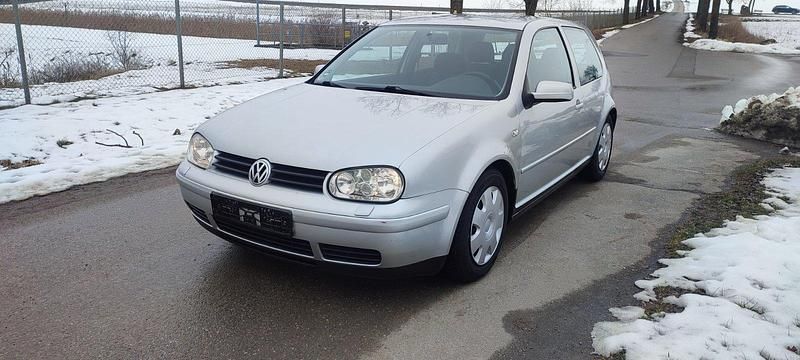 Gebraucht VW Golf IV 115 PS (84 kW) 2001 Silber Limousine