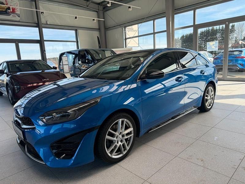 Gebraucht Kia ProCeed 160 PS (117 kW) 2023 Blau Kombi