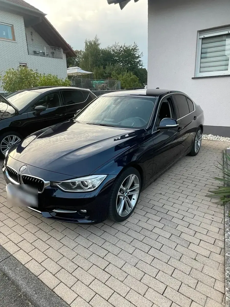 Gebraucht BMW 328 Comfort Edition 245 PS (180 kW) 2013 Blau Limousine