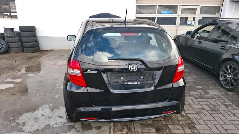 Gebraucht Honda Jazz 90 PS (66 kW) 2013 Schwarz Kleinwagen