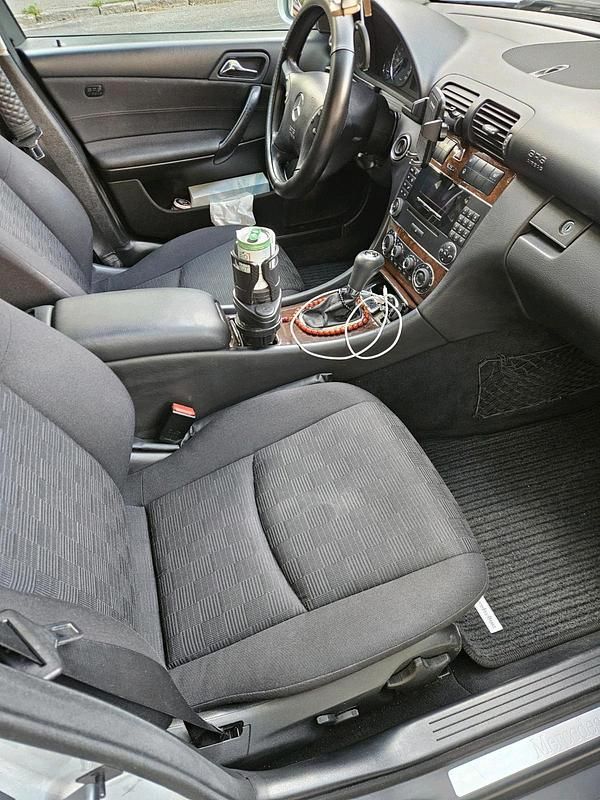 Gebraucht Mercedes C180 143 PS (105 kW) 2007 Grau Kombi