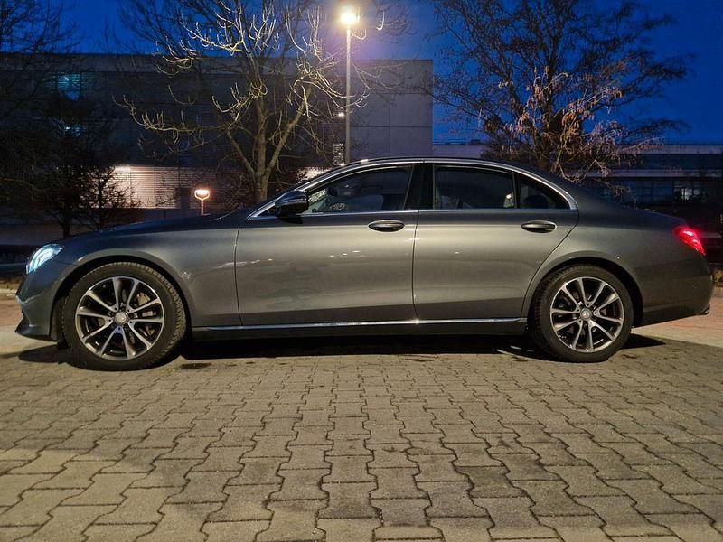 Gebraucht Mercedes E200 184 PS (135 kW) 2016 Grau Limousine