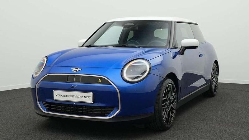 Blau Gebraucht 2023 Mini Cooper SE Favoured Kleinwagen | 32.859 € (Teuer) - Bild 1/4