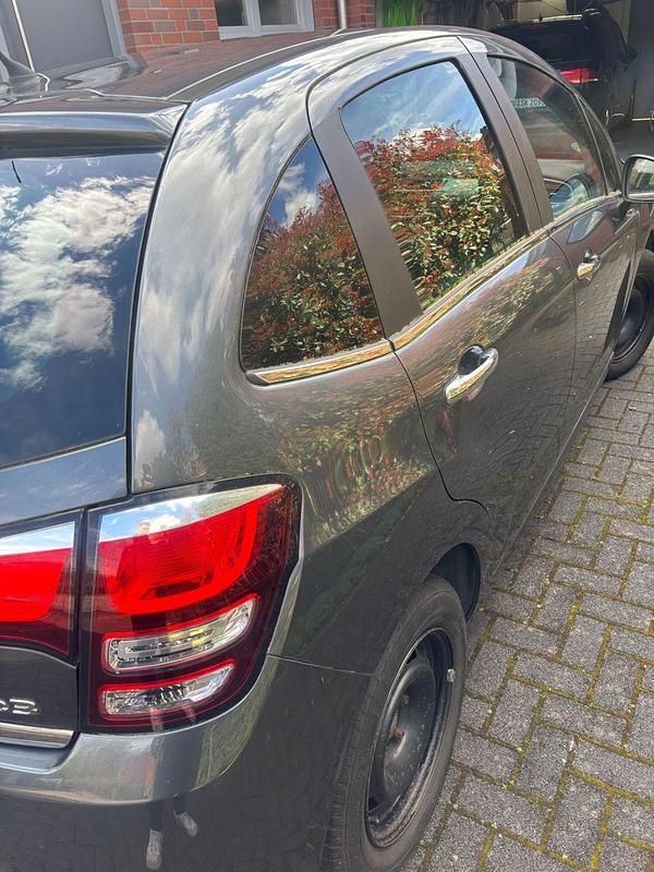 Gebraucht Citroën C3 Start 99 PS (72 kW) 2016 Grau Kleinwagen