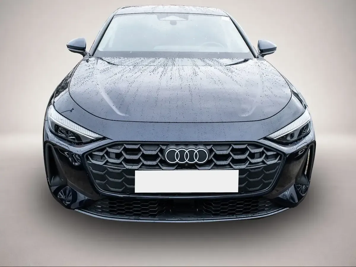 Gebraucht Audi A5 Basis 204 PS (150 kW) 2025 Blau Limousine