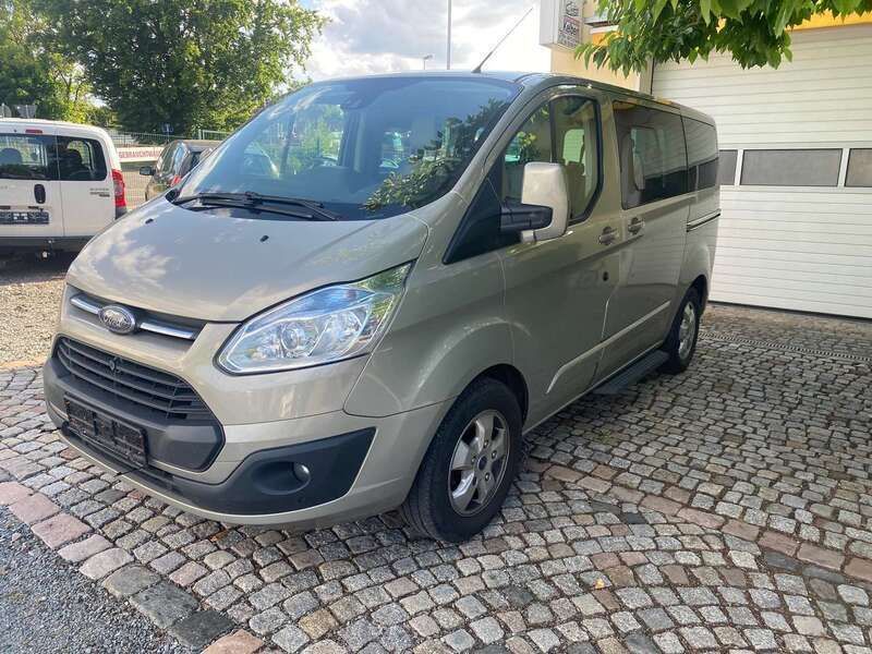 Tectonic silver Gebraucht 2015 Ford Transit Custom Titanium Van / Kleinbus | 12.999 € (Superpreis) - Bild 1/4
