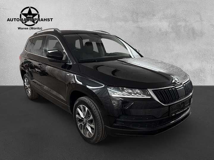 Black metallic Gebraucht 2022 Skoda Karoq Clever SUV | 21.990 € (Guter Preis) - Bild 1/3