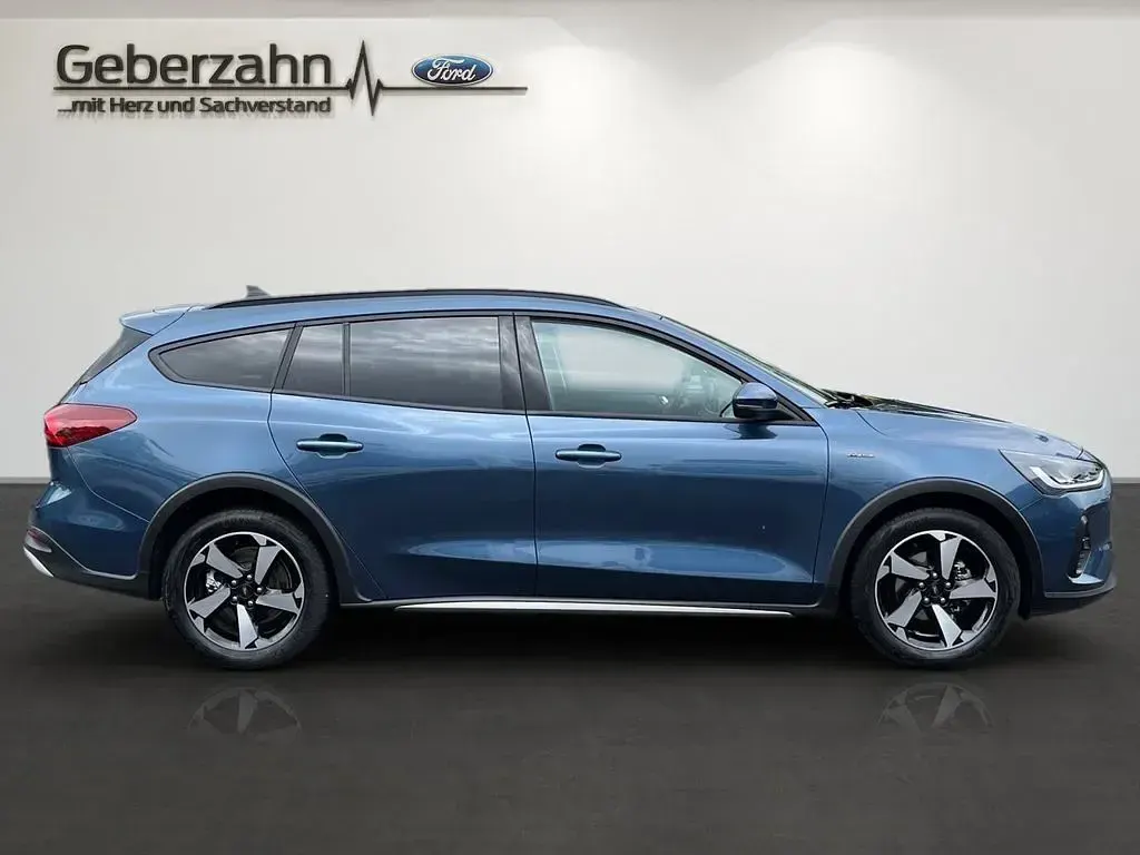 Gebraucht Ford Focus Active 125 PS (91 kW) 2022 Blau Limousine