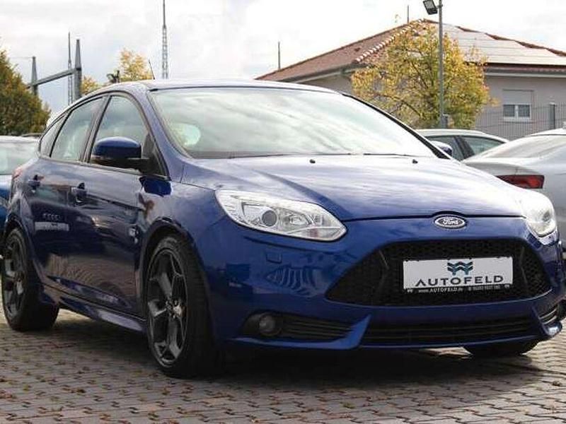 Gebraucht Ford Focus ST 250 PS (183 kW) 2012 Blau Limousine