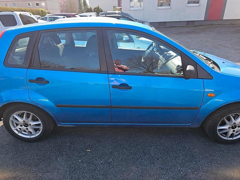 Gebraucht Ford Fiesta 2005 Blau Kleinwagen