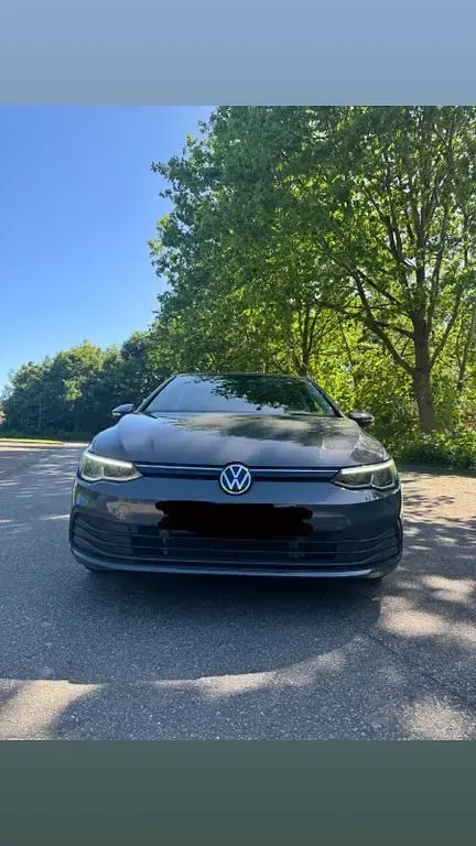 Gebraucht VW Golf VIII Comfortline 131 PS (96 kW) 2020 Grau Kombi