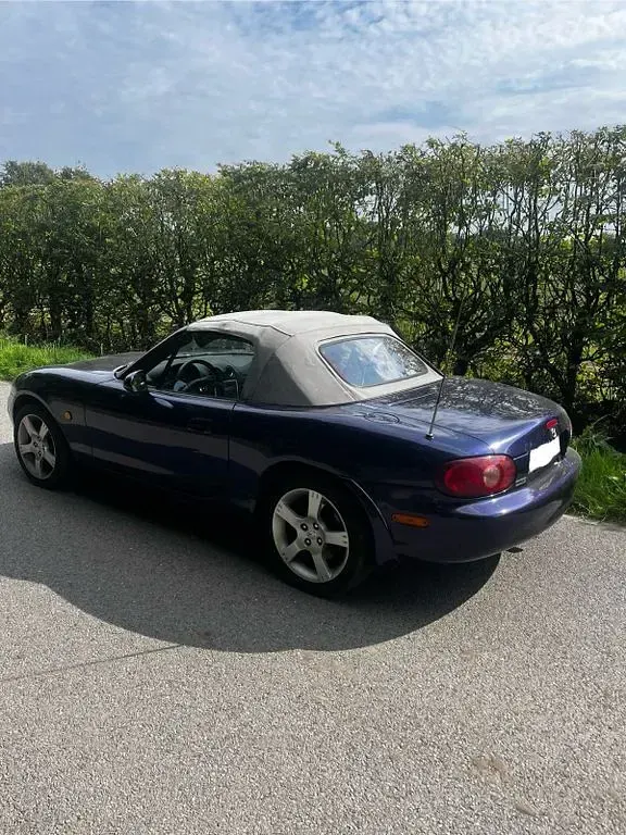 Gebraucht Mazda MX5 110 PS (80 kW) 2003 Blau Cabrio
