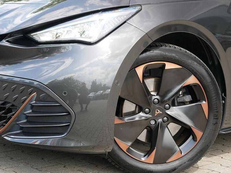 Gebraucht Cupra Born 169 kW (231 PS) 2023 Quasargrau Kleinwagen