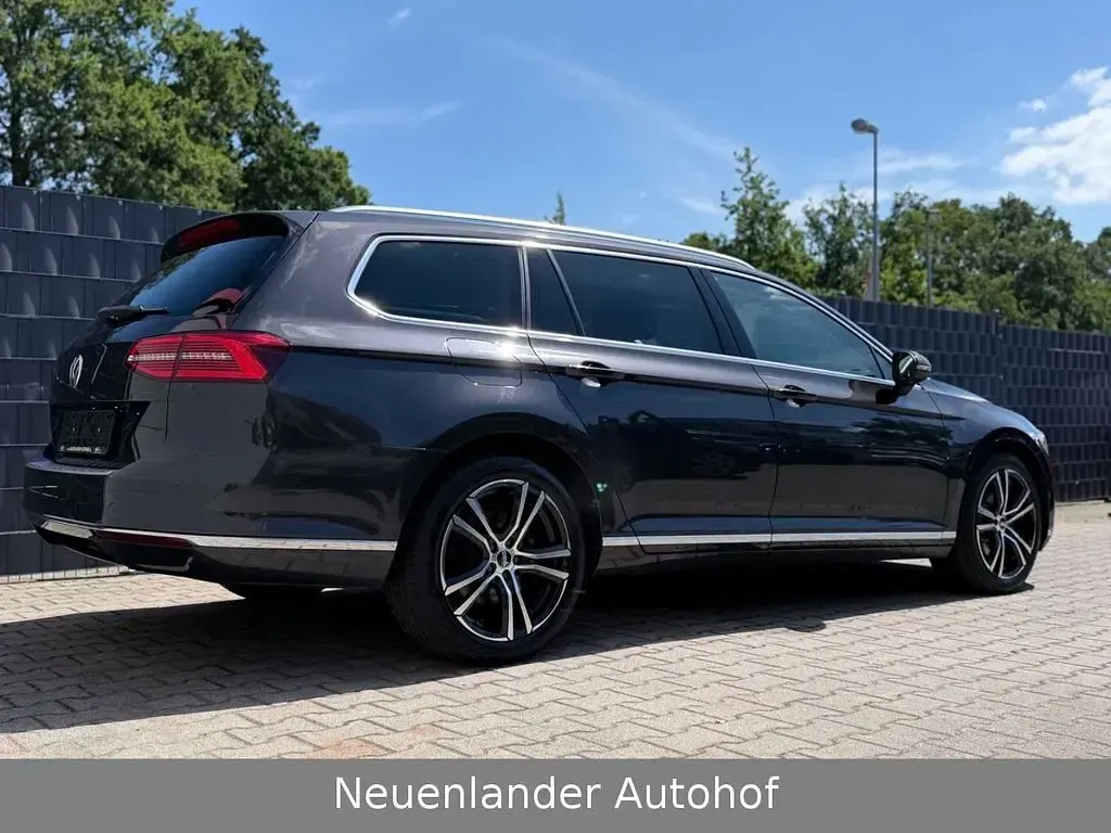 Gebraucht VW Passat Highline 150 PS (110 kW) 2018 Grau Limousine