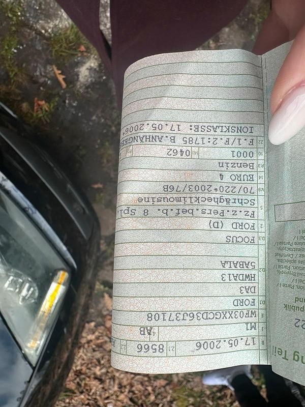 Second-hand Ford Focus 85 CP (62 kW) 2005 Negru Hatchback