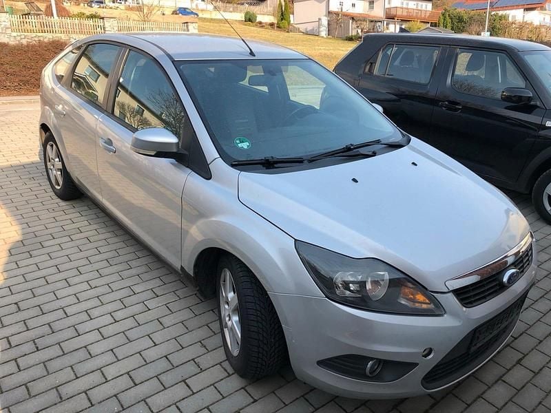 Gebraucht Ford Focus 101 PS (74 kW) 2008 Grau Kleinwagen