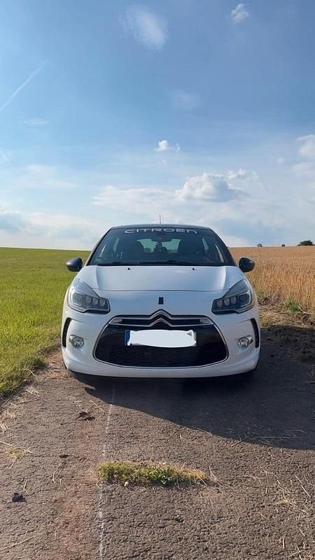 Gebraucht Citroën DS3 120 PS (88 kW) 2016 Weiß Kleinwagen