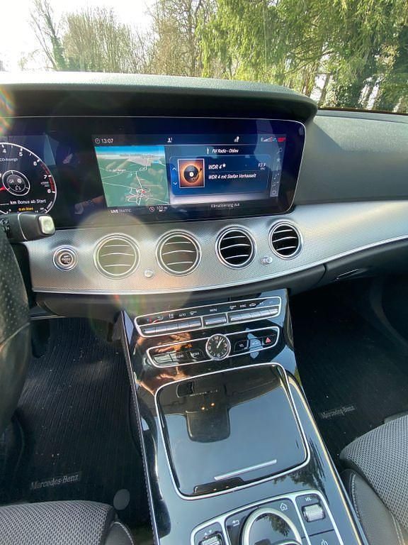 Gebraucht Mercedes E200 Avantgarde 184 PS (135 kW) 2016 Schwarz Limousine