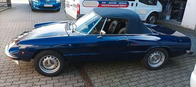 Gebraucht Alfa Romeo Spider 131 PS (96 kW) 1976 Blau Cabrio