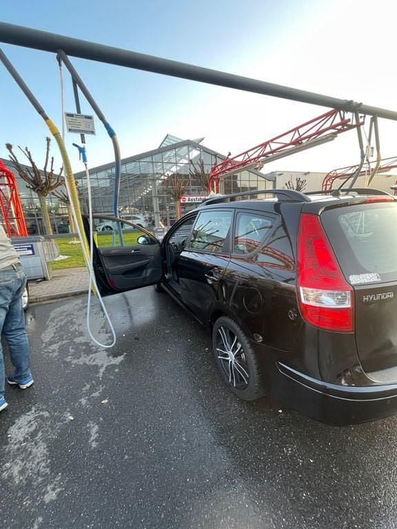 Gebraucht Hyundai i30 Edition 109 PS (80 kW) 2012 Schwarz Kombi