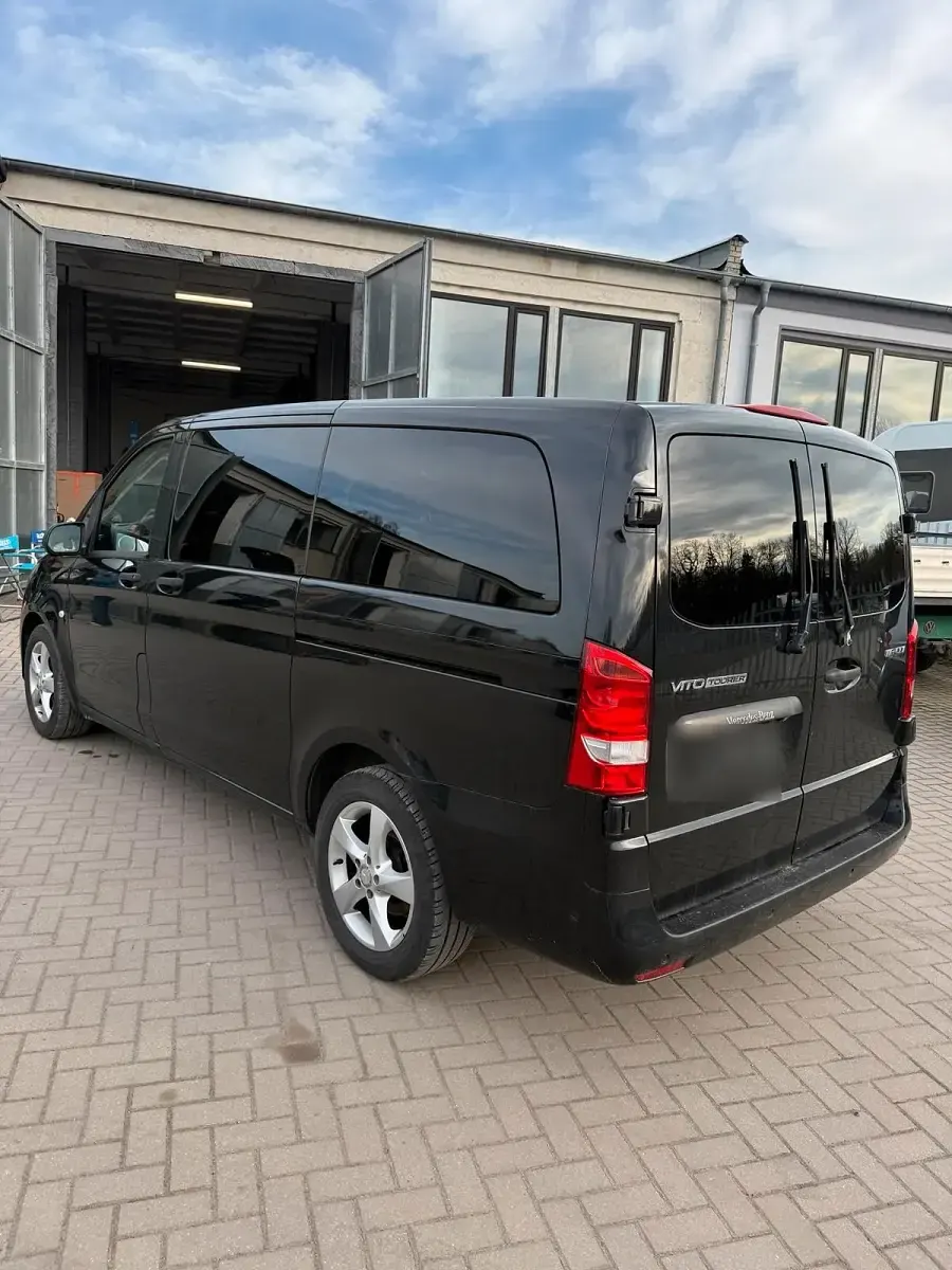 Gebraucht Mercedes Vito 163 PS (119 kW) 2015 Schwarz Van
