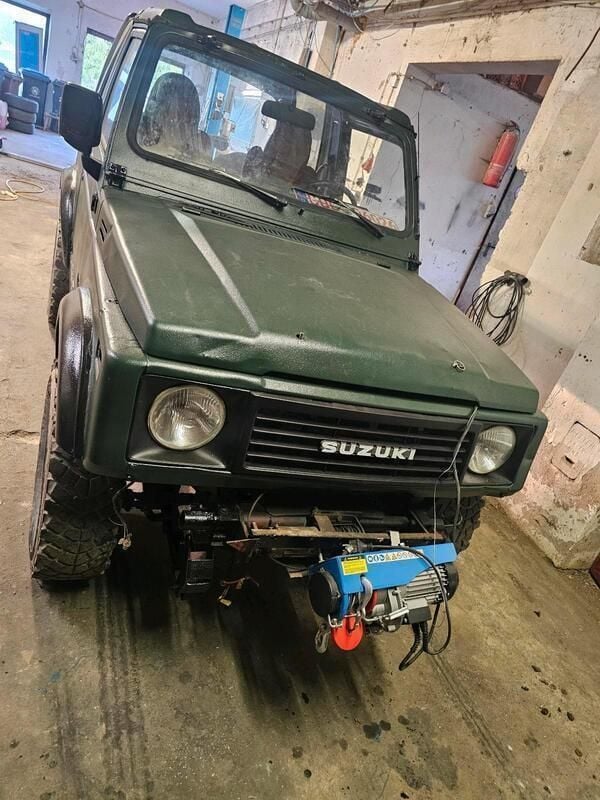 Grün Gebraucht 1988 Suzuki Samurai SUV | 1.499 € - Bild 1/4