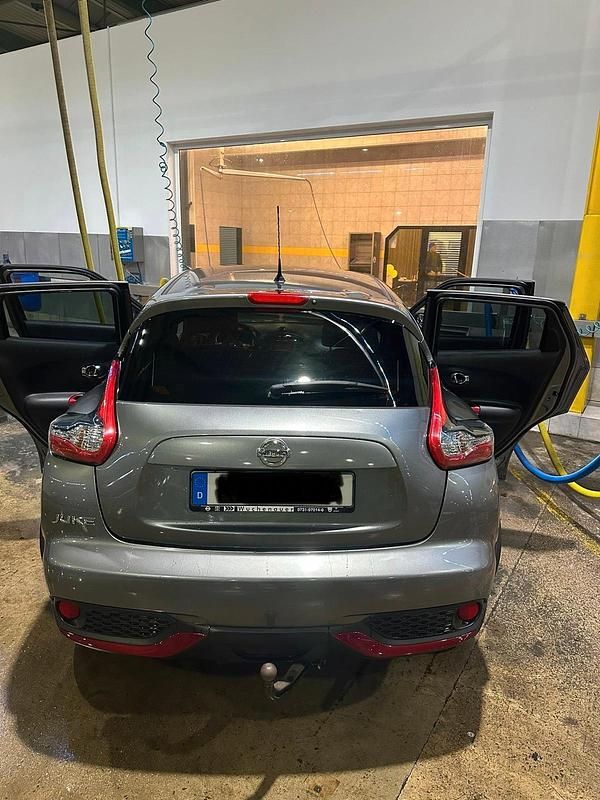 Gebraucht Nissan Juke N-Connecta 117 PS (86 kW) 2016 Grau SUV