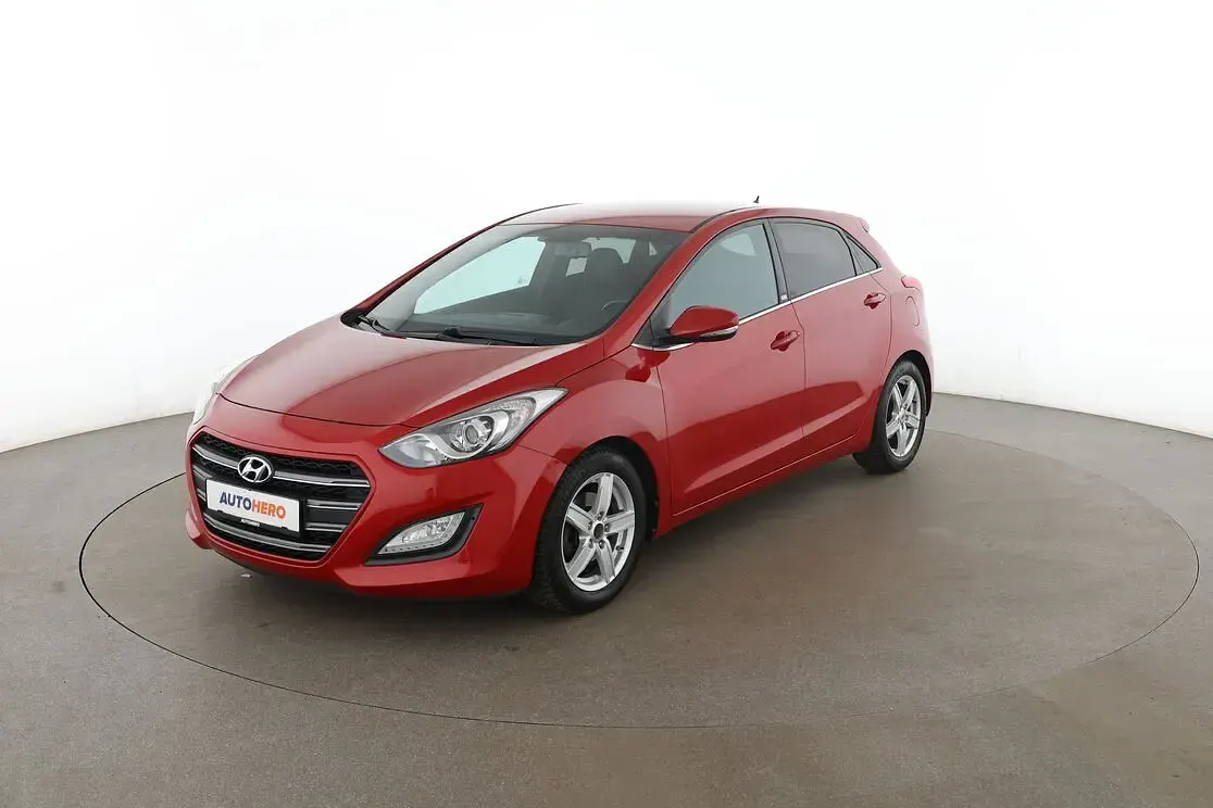 Gebraucht Hyundai i30 Passion 101 PS (74 kW) 2017 Limousine
