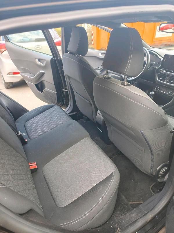 Gebraucht Ford Fiesta Active X 70 PS (51 kW) 2020 Schwarz Kleinwagen