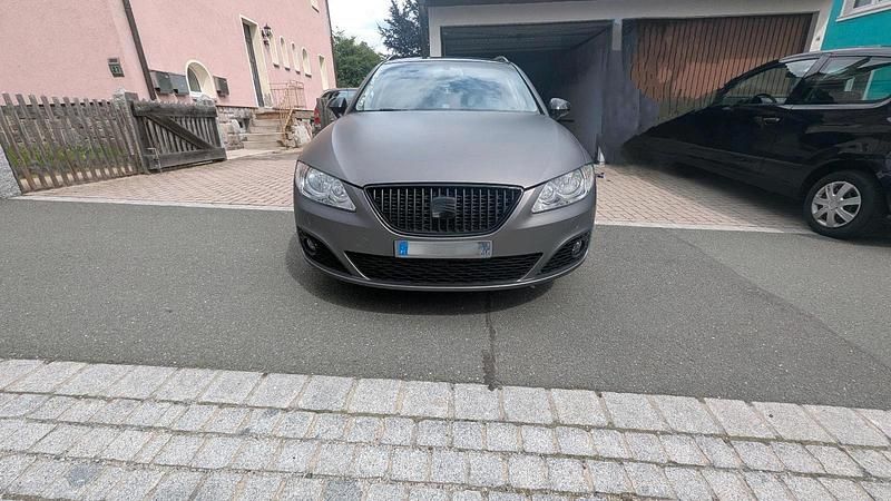 Grau Gebraucht 2009 Seat Exeo Sport Kombi | 6.500 € (Teuer) - Bild 1/4