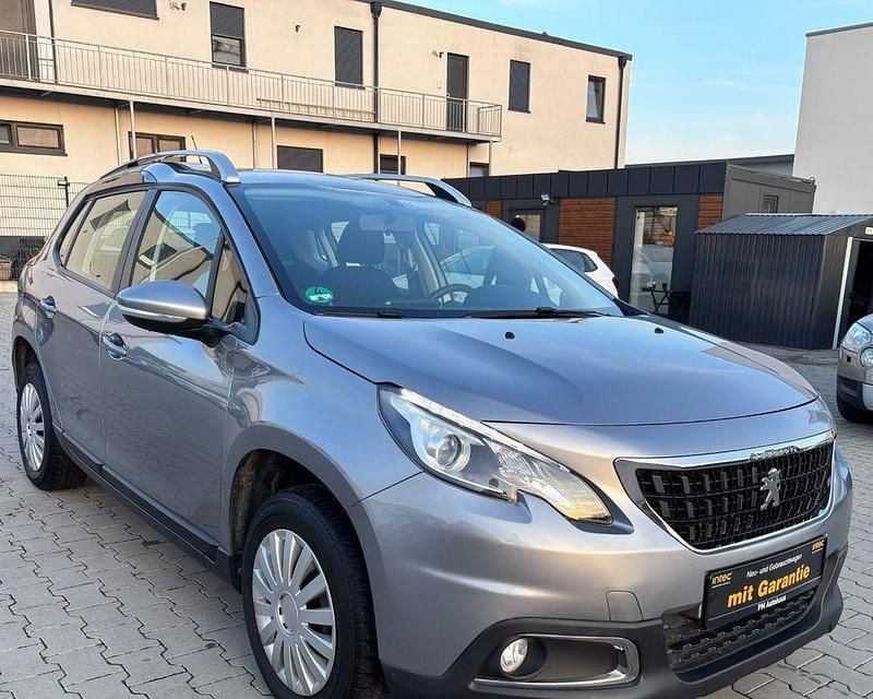 Gebraucht Peugeot 2008 Active 114 PS (83 kW) 2019 Gris artense SUV