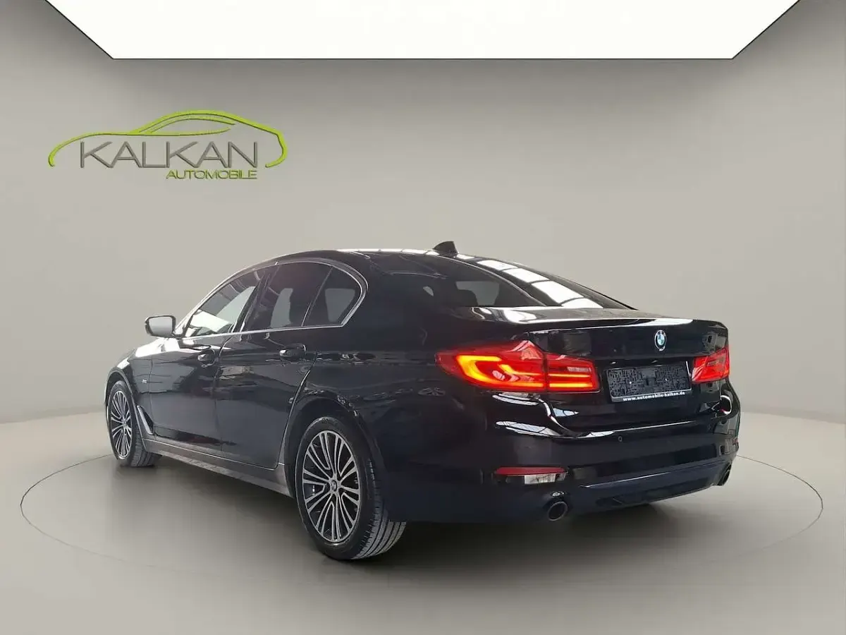Gebraucht BMW 530 Sport Line 265 PS (194 kW) 2017 Schwarz ii/bonnet fluid black Limousine