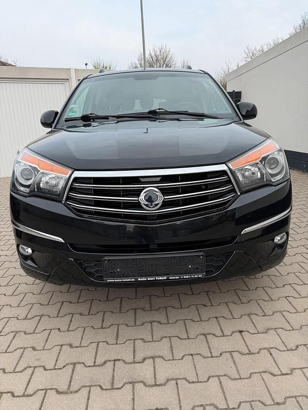 Gebraucht SsangYong Rodius 155 PS (114 kW) 2013 Schwarz Van / Kleinbus