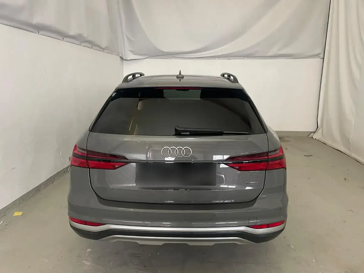 Gebraucht Audi A6 Allroad Ambiente 204 PS (150 kW) 2022 Grau Kombi
