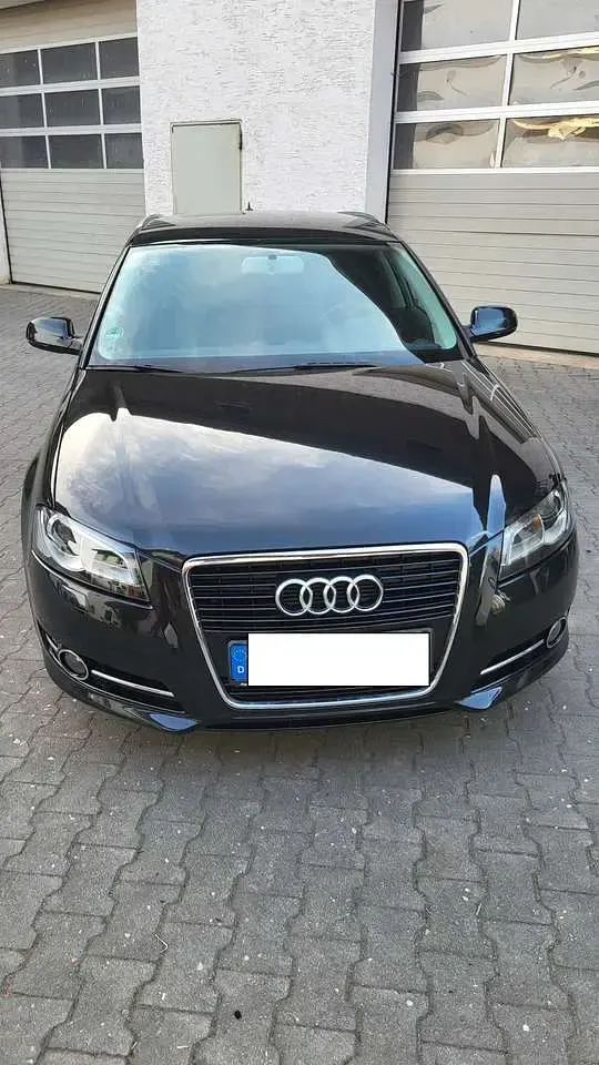 Gebraucht Audi A3 Ambiente 140 PS (102 kW) 2012 Schwarz Kleinwagen