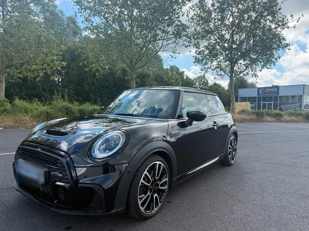 Gebraucht Mini John Cooper Works 178 PS (130 kW) 2021 Schwarz Kleinwagen