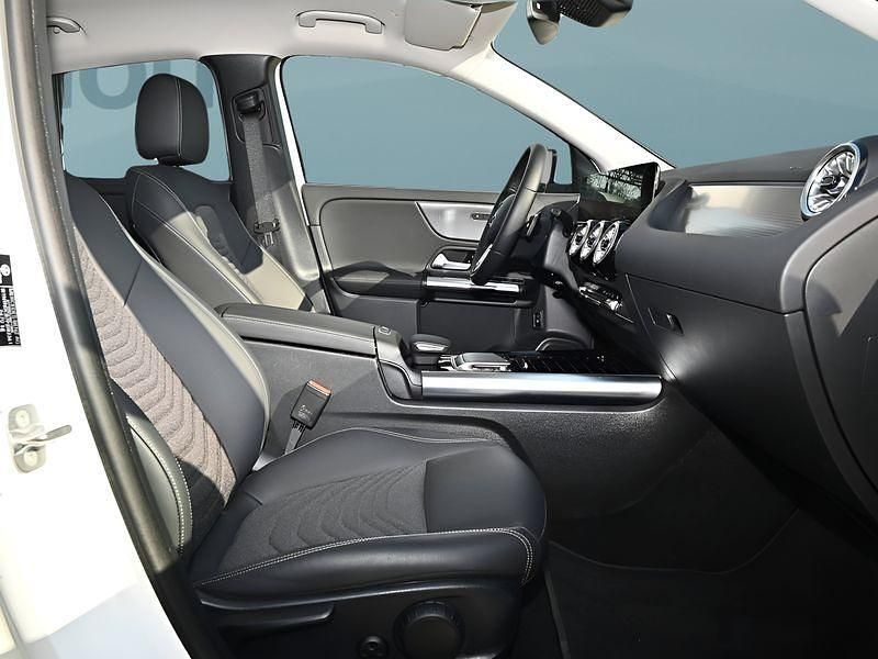 Gebraucht Mercedes EQA250 139 kW (190 PS) 2023 Weiß SUV